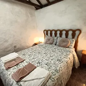 https://casa-rural-en-el-parque-nacional-de-garajonay.in-canary-islands.com